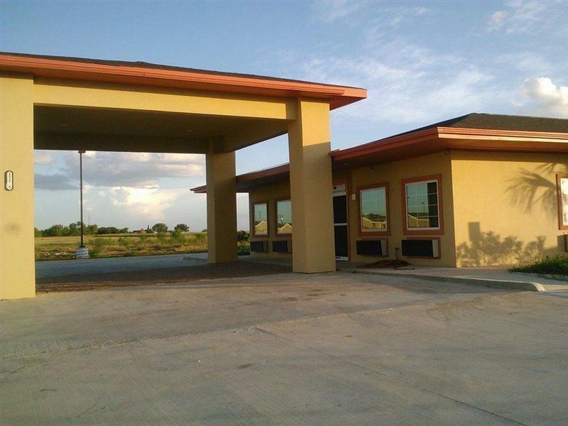 Rodeway Inn Dilley 外观 照片