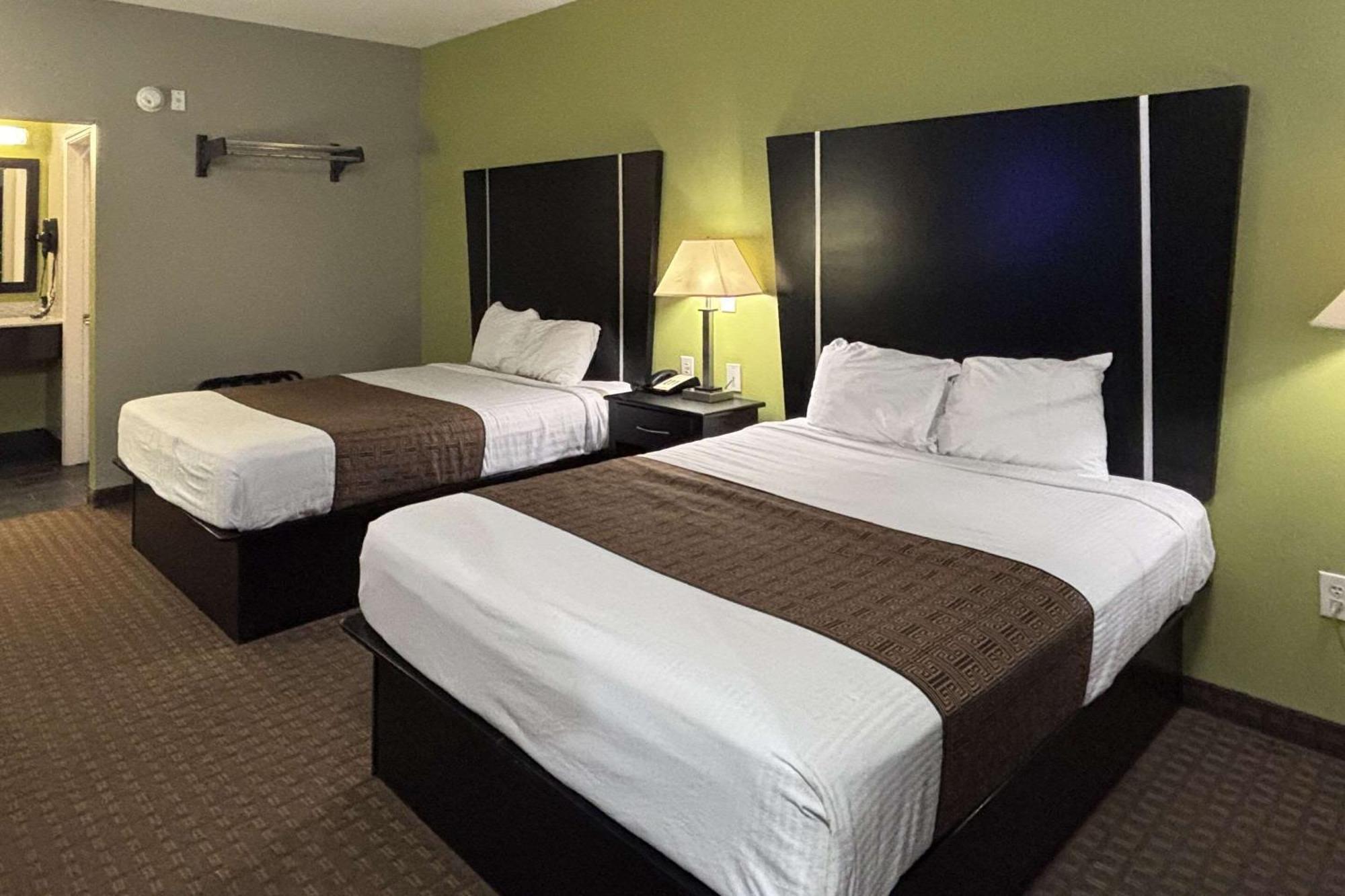 Rodeway Inn Dilley 外观 照片